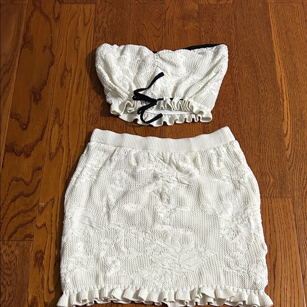 White Knit Two-Piece Set – Tube Top + Mini Skirt – Ruffle Trim – Textured Floral